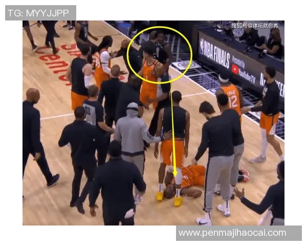 保罗与主教练发生激烈争执冲突升级 双方情绪失控场面一度失控 保罗与主教练发生激烈争执冲突升级 双方情绪失控场面一度失控