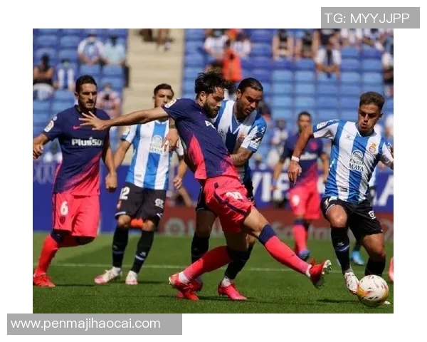 中超焦点战大逆转,补时绝杀上演“绿茵奇迹” 中超焦点战大逆转,补时绝杀上演“绿茵奇迹”