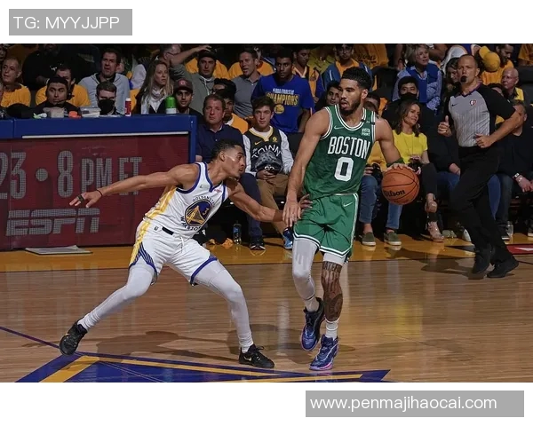 湖人深夜社媒动态引热议 疑似回应近期频繁出现的转会传闻